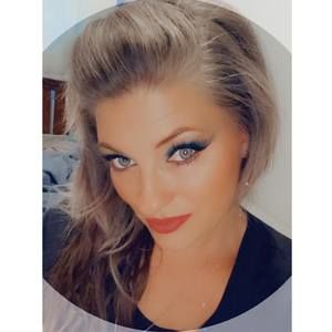 Meet your Posher, Holly